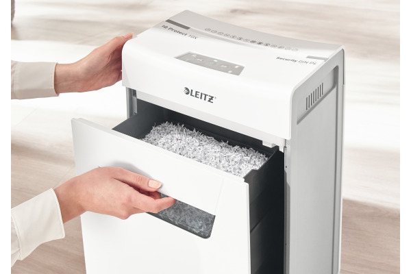 LEITZ Aktenvernichter IQ Protect 80920000 10X, P-4, 18lt