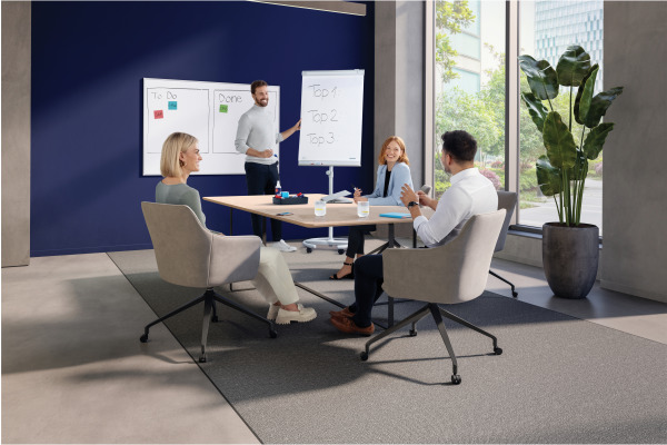 FRANKEN Flipchart ECO 68x105cm F2400/N hellgrau mobil