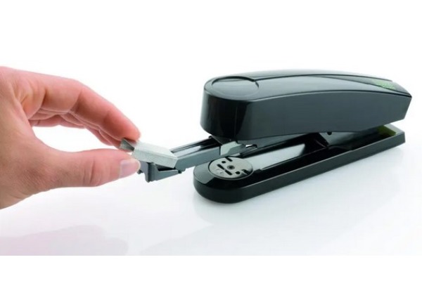 NOVUS Heftgerät B4 re+new B4 020193 schwarz, 40 Blatt