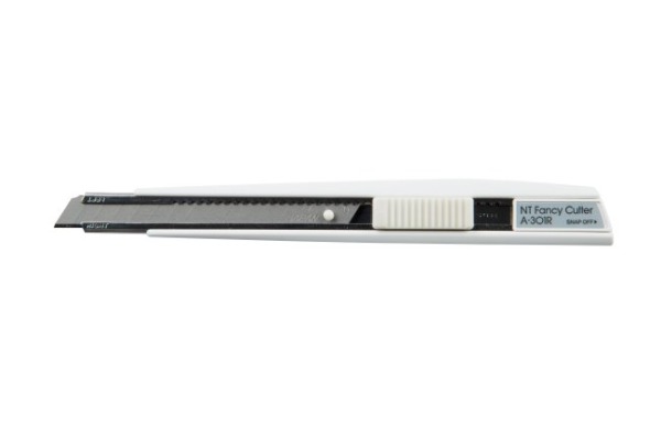 NT Cutter 9mm A-301RP mit Auto-Lock, weiss