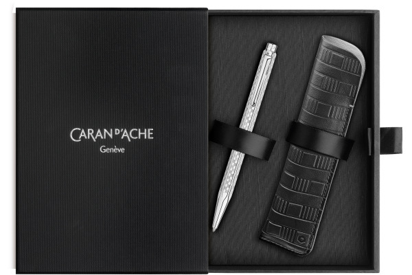CARAN D'A Kugelschreiber Ecridor Damier 8902.566 platiniert, mit Lederetui