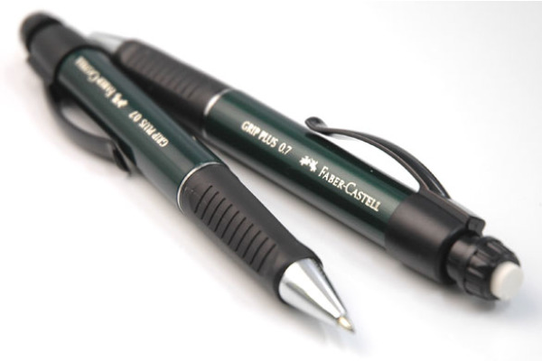 FABER-CA. Druckbleistift GRIP PLUS 0.7mm 130700 metallic-grün, Radierer