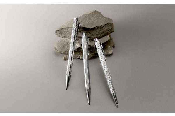 CARAN D'A Kugelschreiber Ecridor Chevron 890.286 platiniert